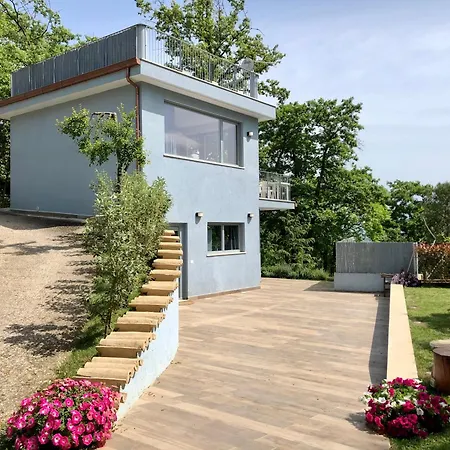 Colonna House *